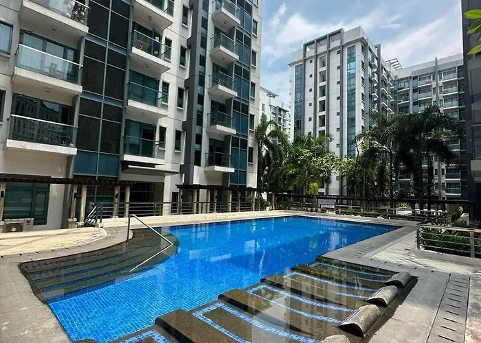 Kyedenz Unit -two Palm Tree Newport Naia T3 * マニラ市
